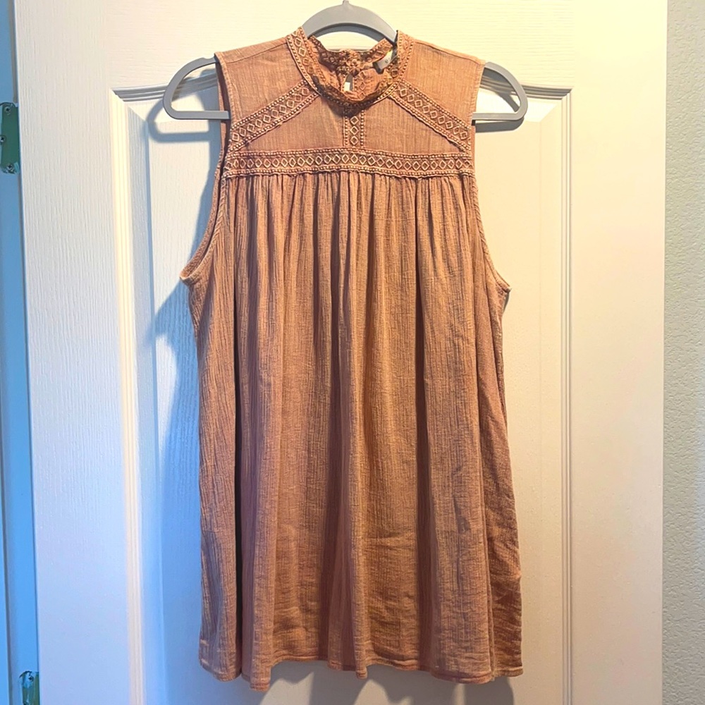 Eri + Ali lace mock neck tunic top size L